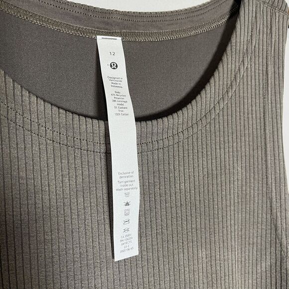 Lululemon Dress Women’s 12 Nomad Beige Ribbed Softstreme Slim Fit Tank Mini - Picture 4 of 8